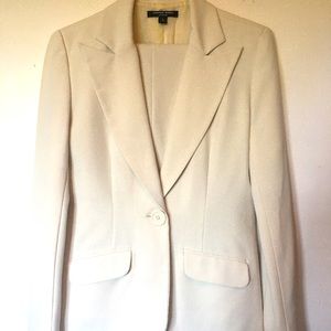 Women’s suit cream Jonathan Martin US4